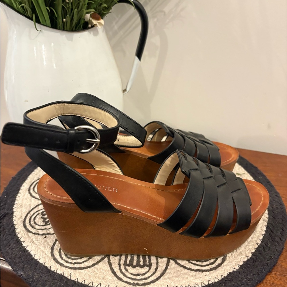 Marc Fisher Pastya Black Leather Wedge Sandals Size 8M